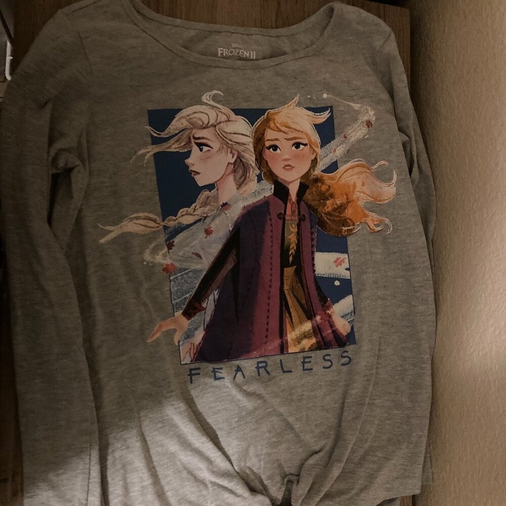 Disney Frozen II Long Sleeve Top Medium 14/16 Anna Elsa Fearless Graphic Gray